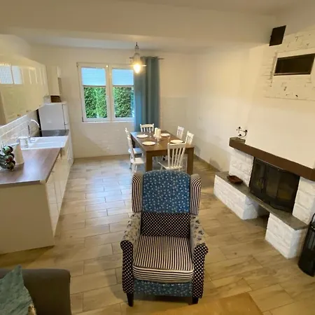 Holiday home Dom Murowany Siedlisko Sarbinowo